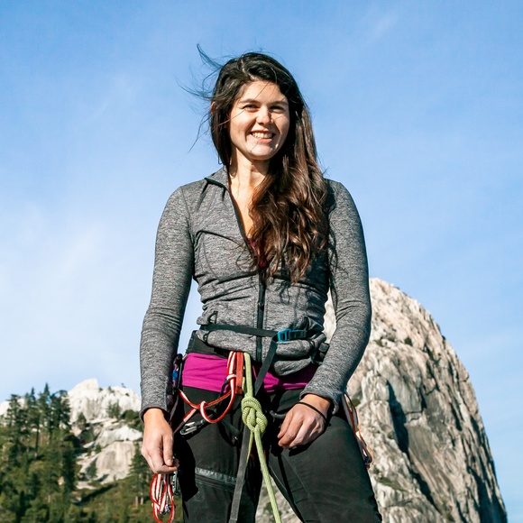 Meet your Posher, Sierra - Picture 4 of 8